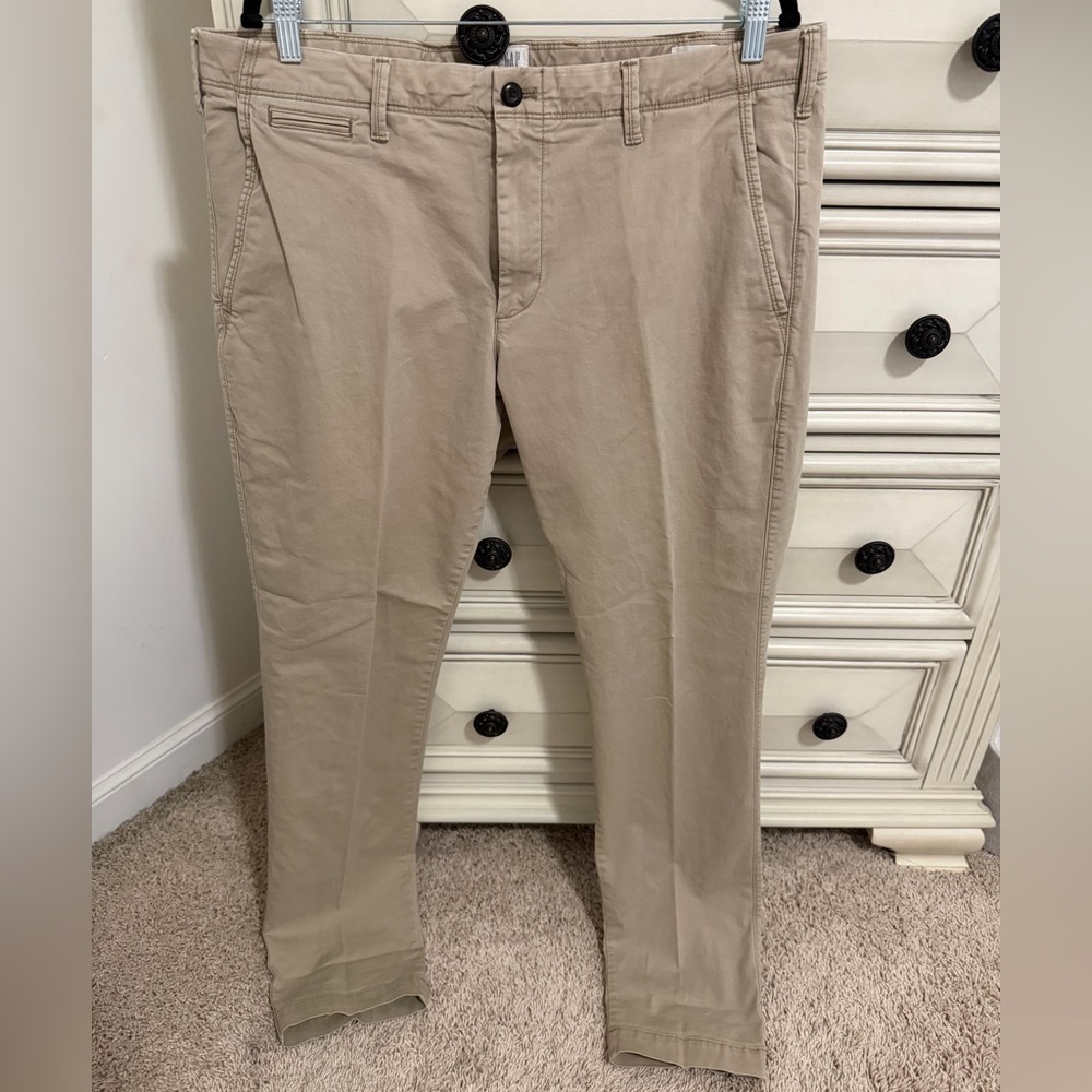 GAP Men’s 38x34 Skinny Khaki